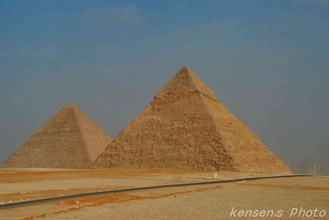 海因里希金字塔图片